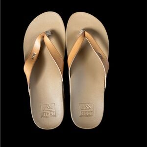 Reef Woman Sandal ~ Never Worn ~ Size 8
